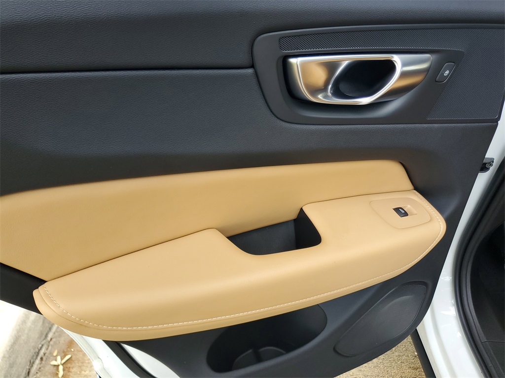 used 2024 Volvo XC60 car, priced at $43,995