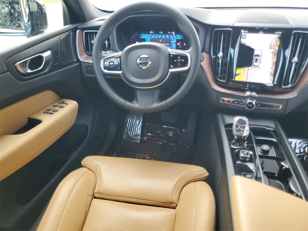 used 2024 Volvo XC60 car, priced at $43,995