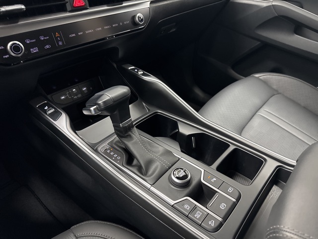 used 2025 Kia Sorento car, priced at $29,998