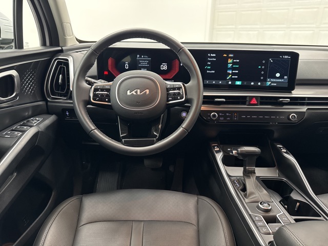 used 2025 Kia Sorento car, priced at $29,998