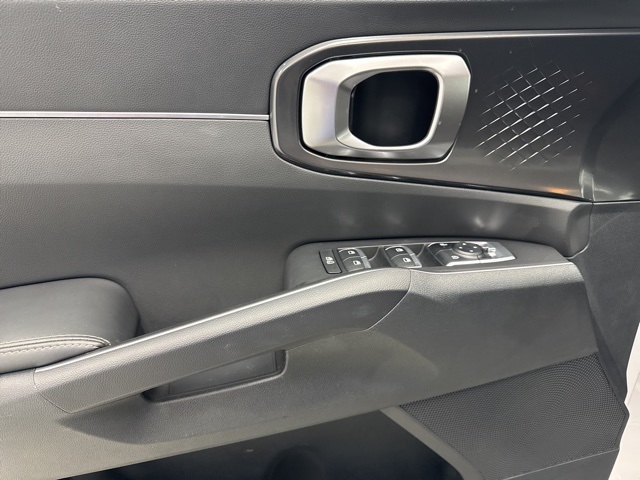 used 2025 Kia Sorento car, priced at $29,998