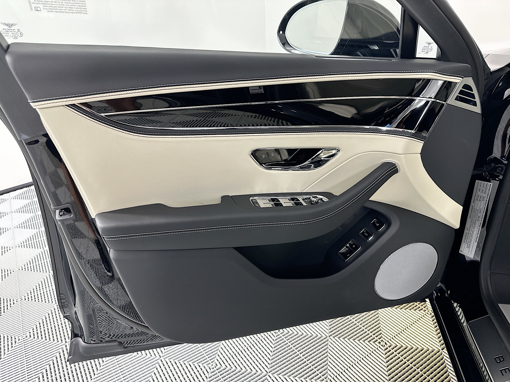 new 2026 Bentley Flying Spur car