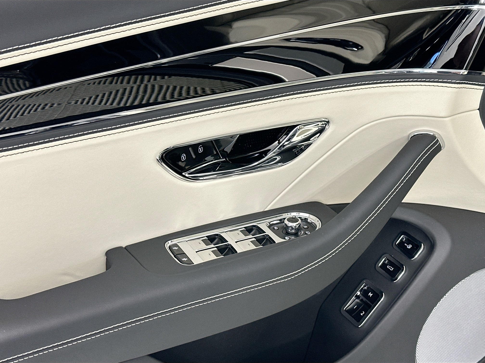 new 2026 Bentley Flying Spur car