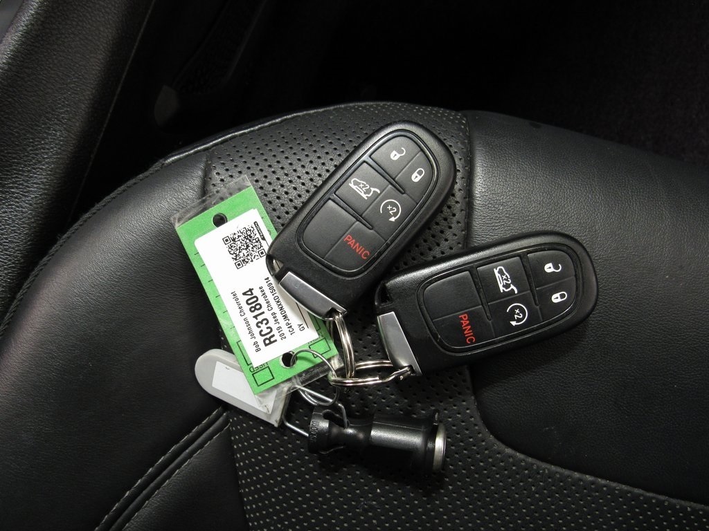 2019 Jeep Cherokee Limited photo 2