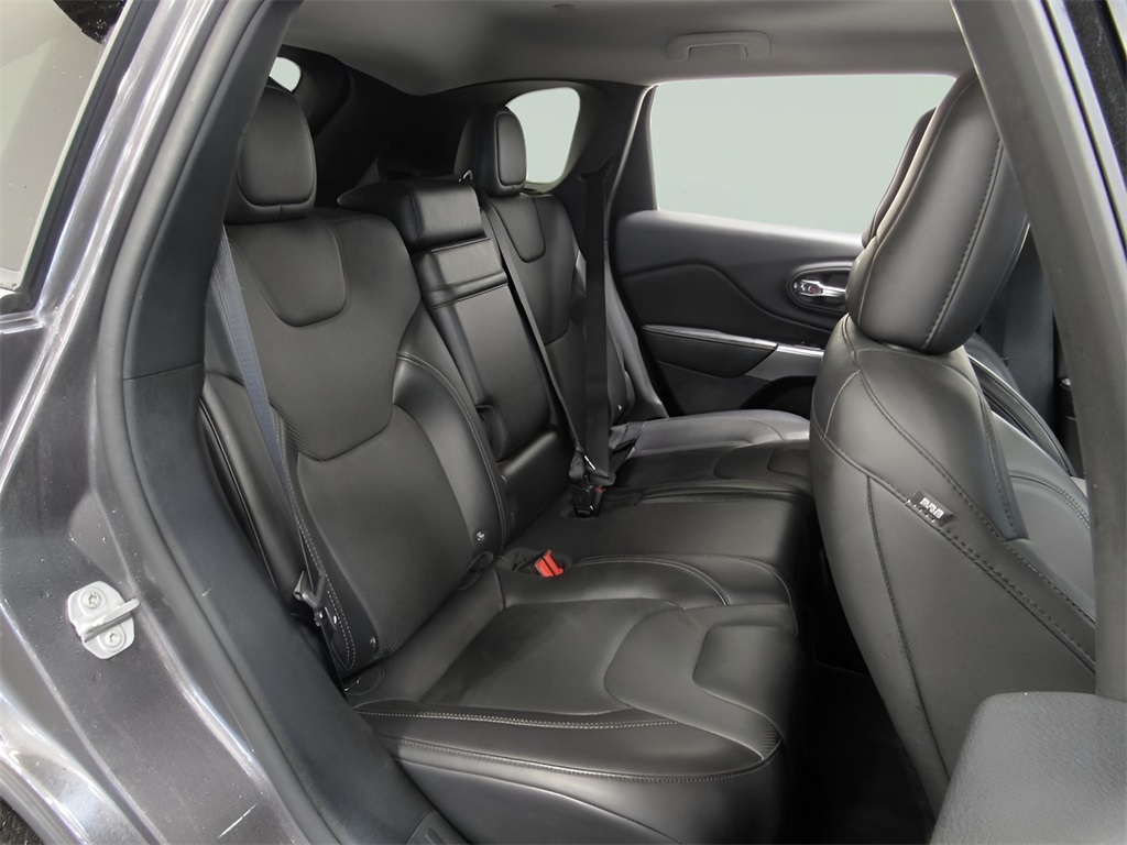 2019 Jeep Cherokee Limited photo 4