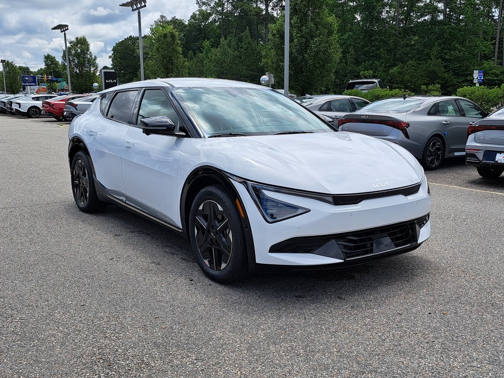 2025 Kia EV6 Wind SUV AWD 3