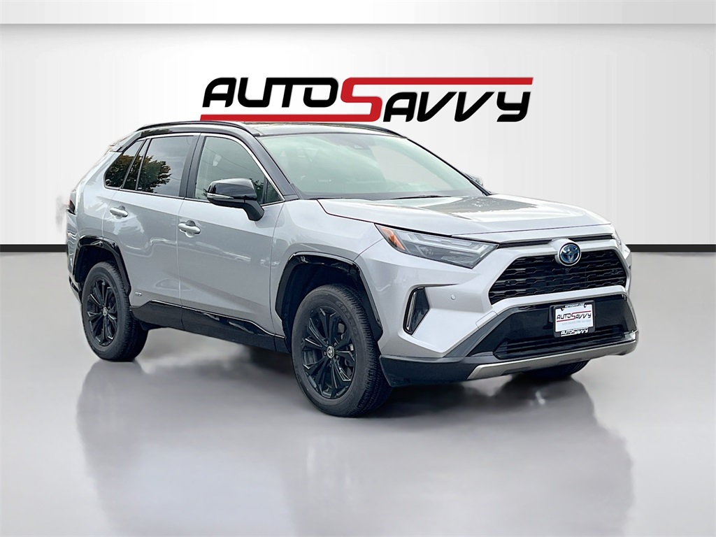 2024 Toyota RAV4 XSE's photo