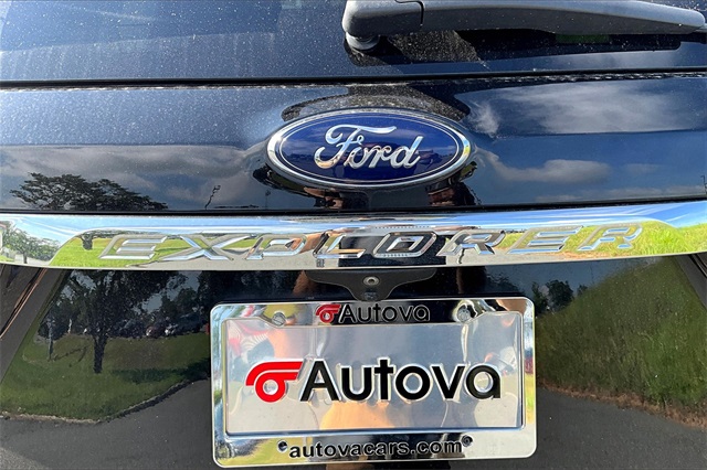 2018 Shadow Black Ford Explorer XLT 4X4 SUV