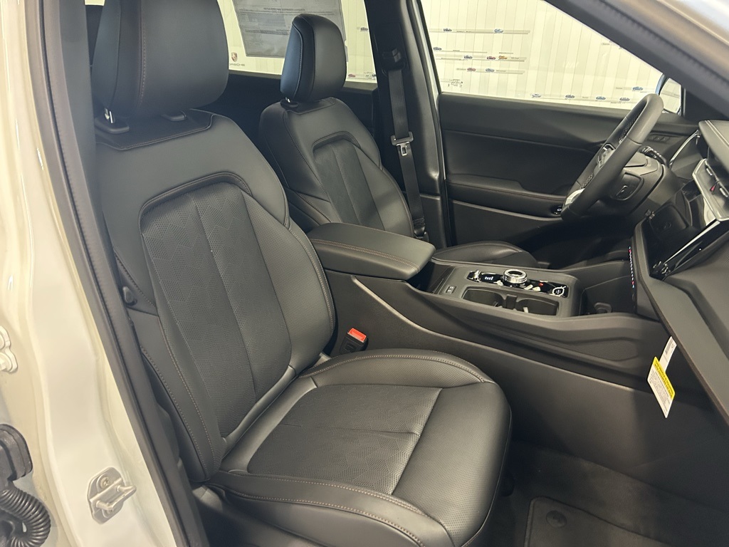 new 2026 Jeep Cherokee car, priced at $44,995