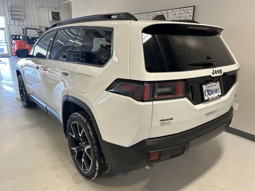 new 2026 Jeep Cherokee car, priced at $44,995