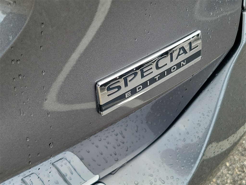 2019 Gun Metallic Nissan Rogue S FWD SUV
