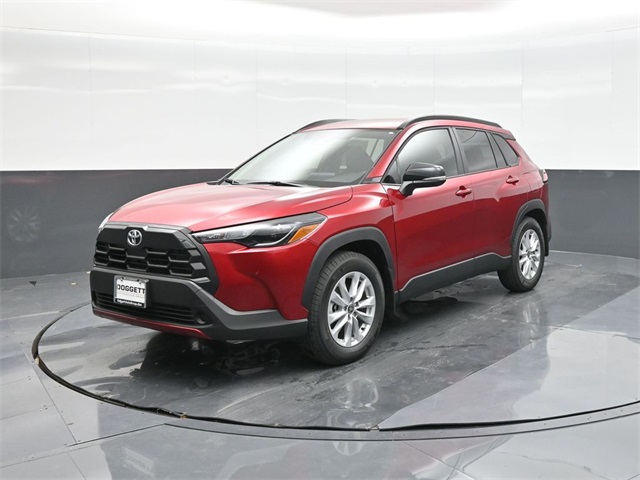 2026 Toyota Corolla Cross LE's photo