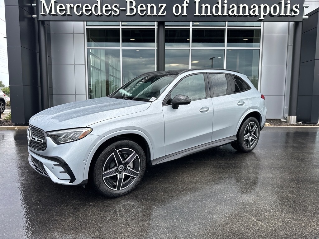 2026 Mercedes-Benz GLC Base's photo