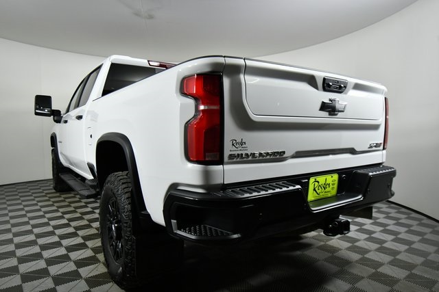 2024 Chevrolet Silverado 2500HD ZR2 photo 12