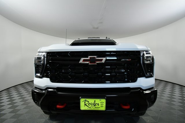 2024 Chevrolet Silverado 2500HD ZR2 photo 6
