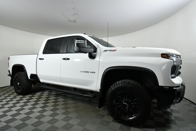 2024 Chevrolet Silverado 2500HD ZR2 photo 8
