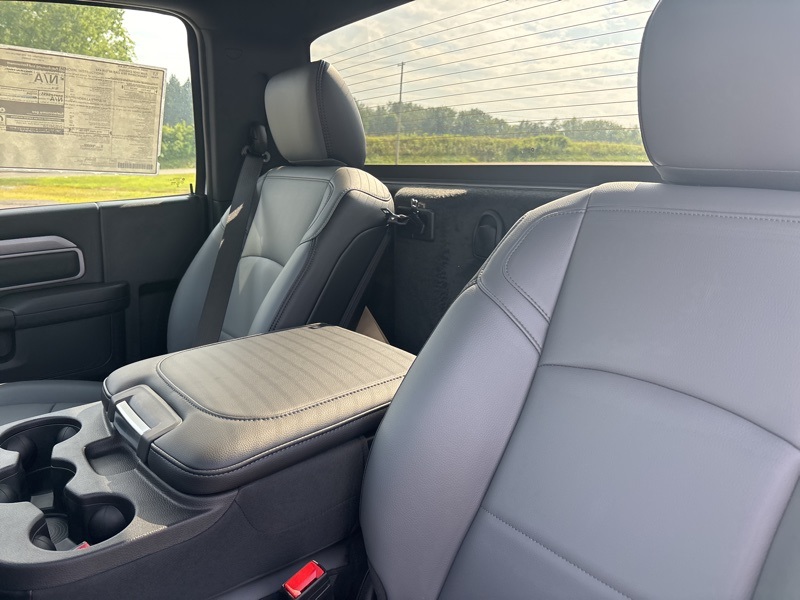 2025 Ram 5500 Tradesman photo 11