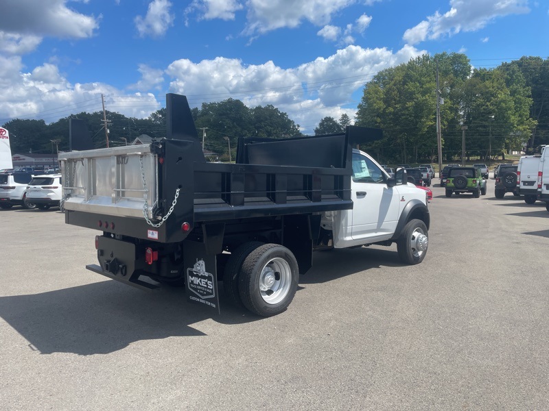 2025 Ram 5500 Tradesman photo 3