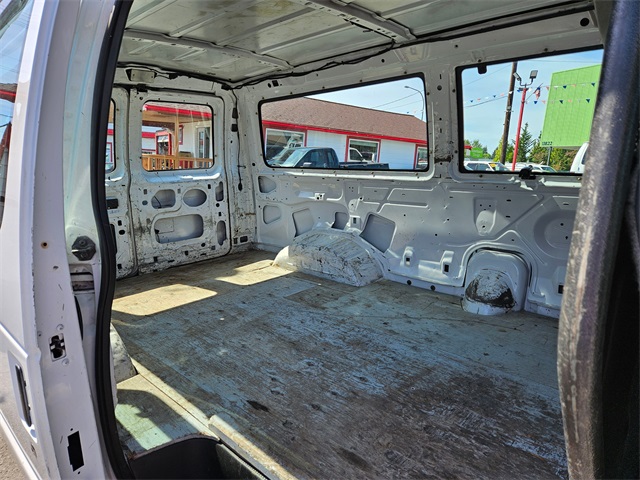 2003 Ford E-250 photo 7