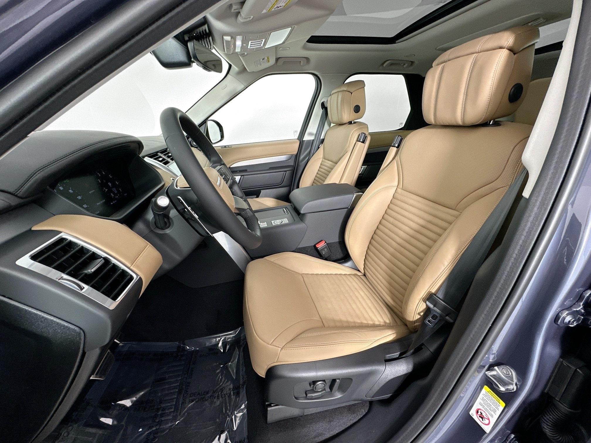 new 2026 Land Rover Discovery car, priced at $86,981