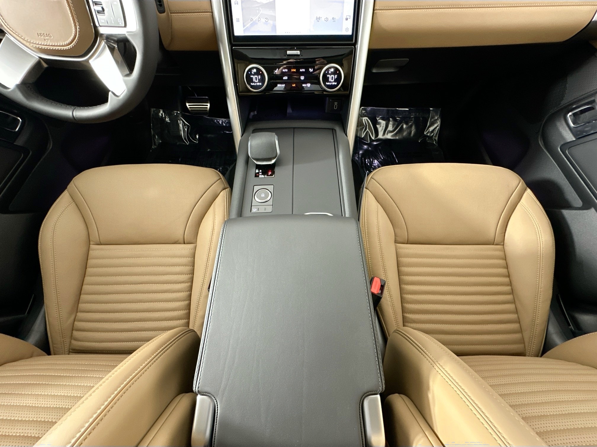 new 2026 Land Rover Discovery car, priced at $86,981