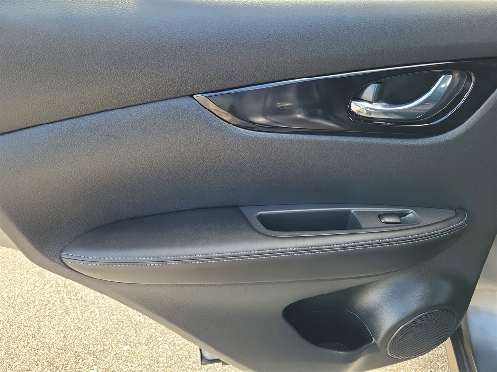 2021 Gun Metallic Nissan Rogue Sport SV FWD SUV