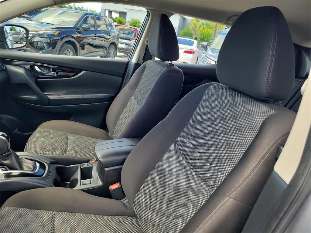 2021 Gun Metallic Nissan Rogue Sport SV FWD SUV