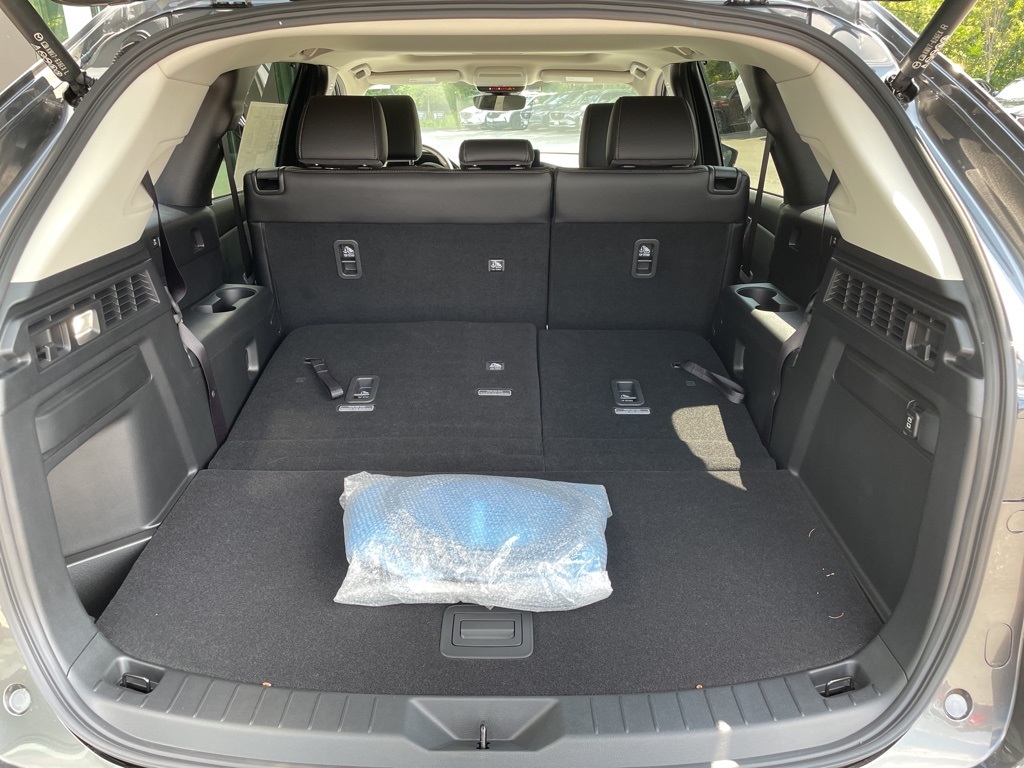 2025 Mazda CX-90 Plug-in Hybrid Preferred photo 11