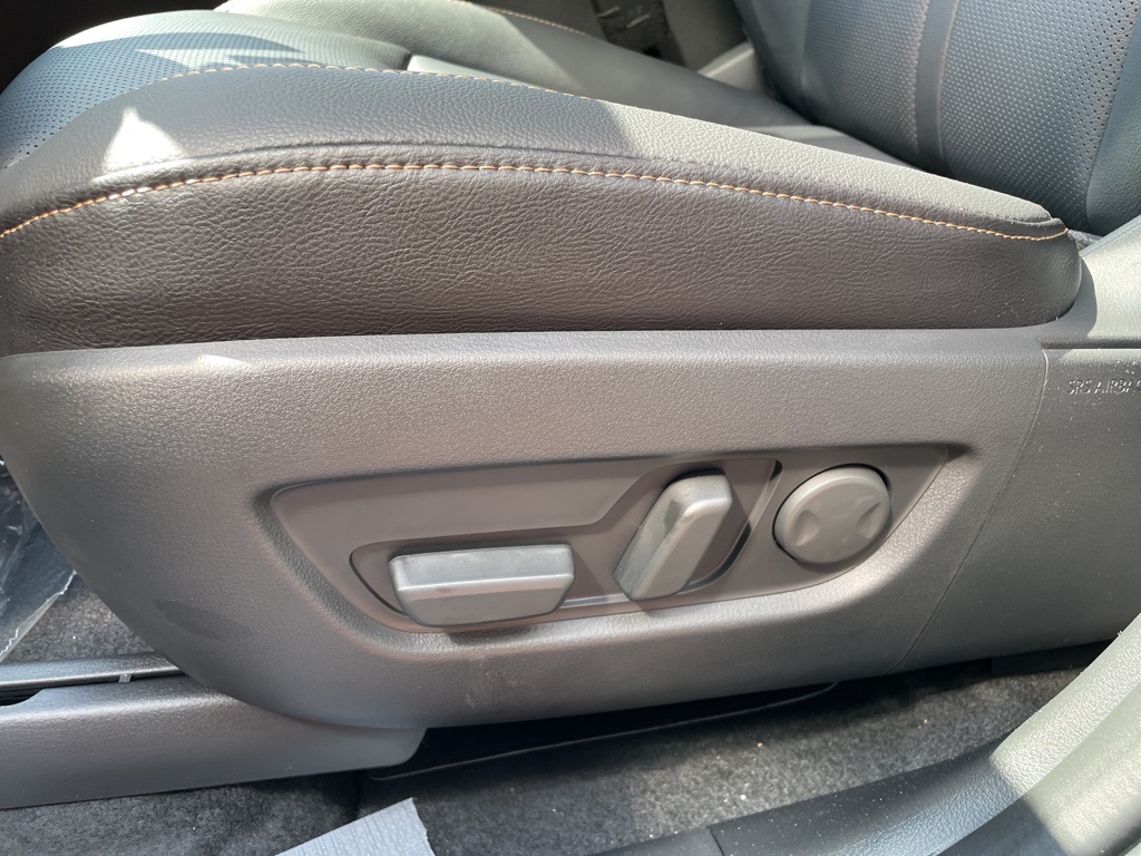 2025 Mazda CX-90 Plug-in Hybrid Preferred photo 14