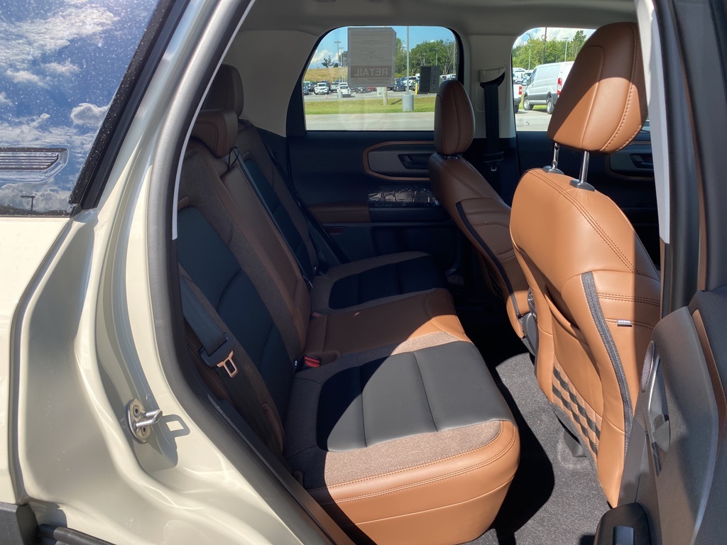 2025 Ford Bronco Sport Outer Banks photo 19