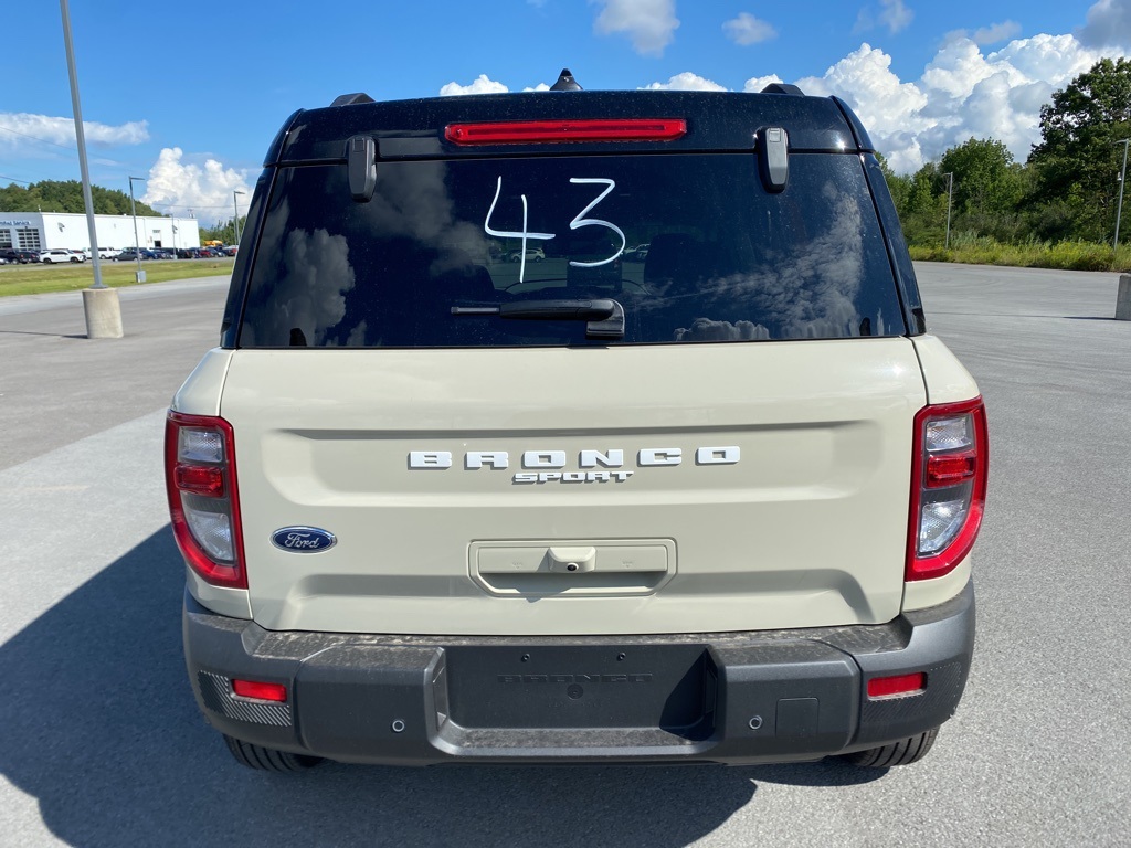 2025 Ford Bronco Sport Outer Banks photo 13