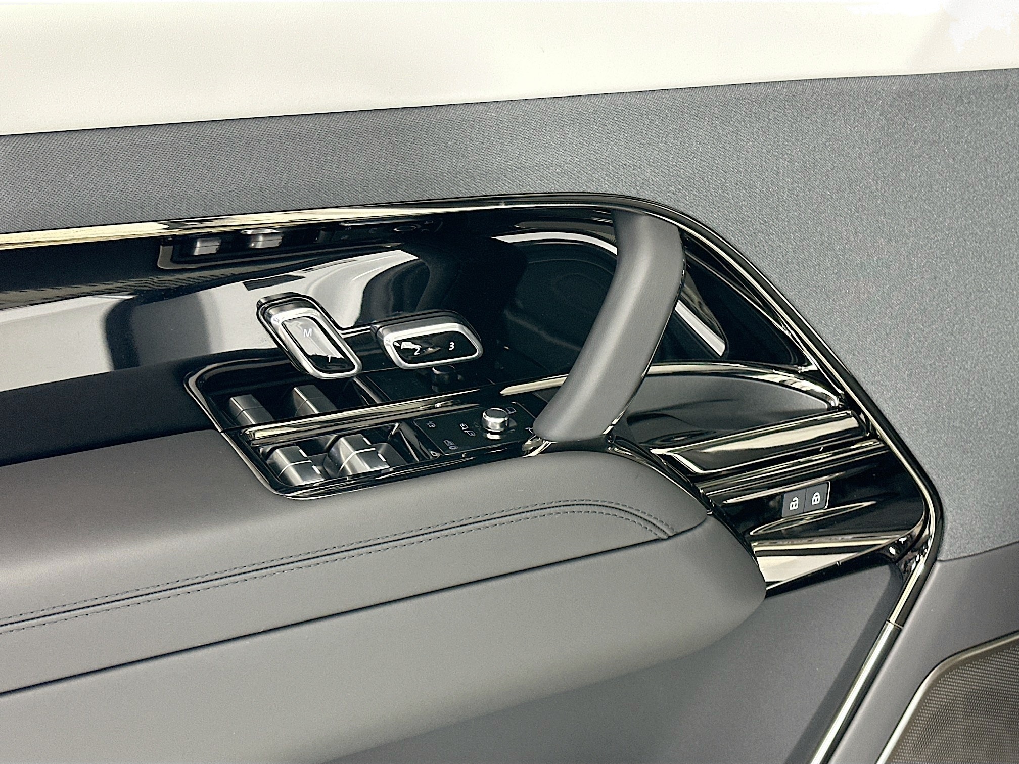 new 2026 Land Rover Range Rover car, priced at $154,770