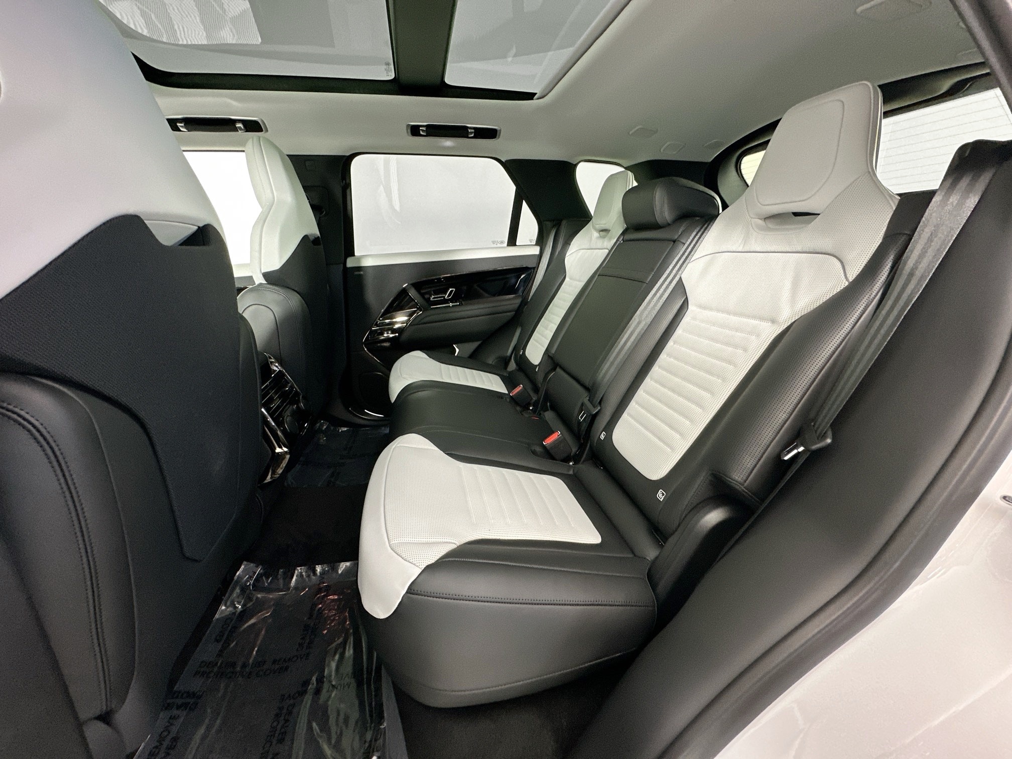 new 2026 Land Rover Range Rover car, priced at $154,770