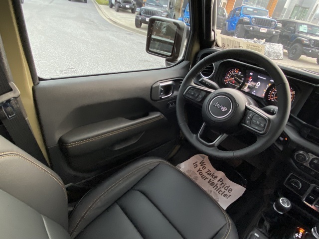 new 2025 Jeep Gladiator car, priced at $47,794