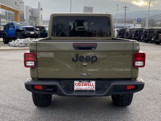 new 2025 Jeep Gladiator car, priced at $47,794