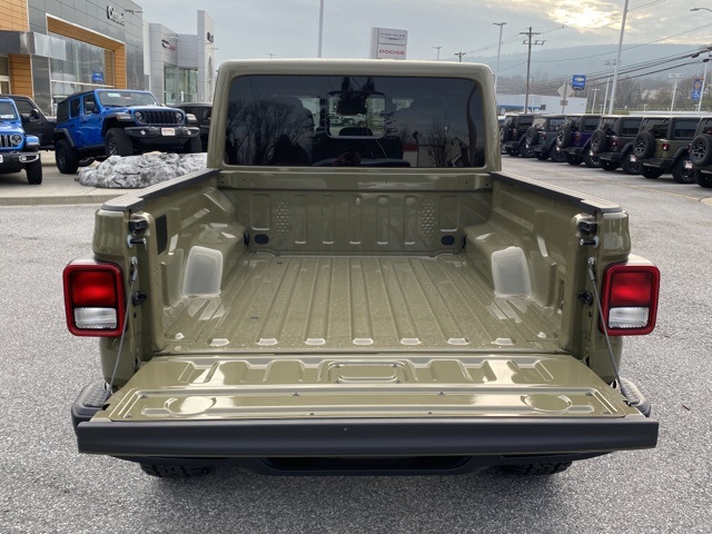 new 2025 Jeep Gladiator car, priced at $47,794