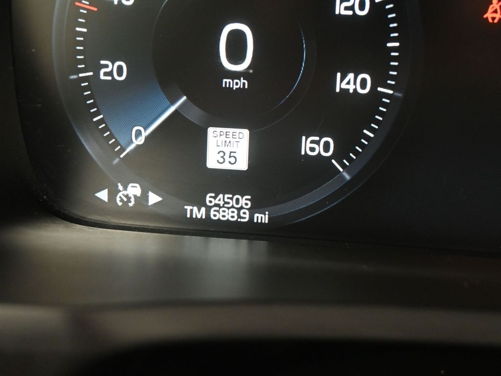 2022 Volvo XC90 T6 Inscription photo 13
