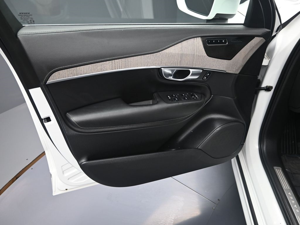 2022 Volvo XC90 T6 Inscription photo 8