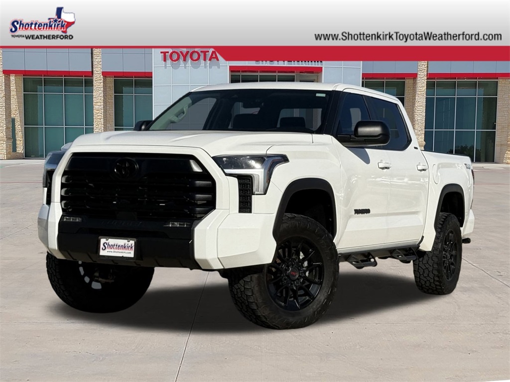 2024 Toyota Tundra SR5's photo