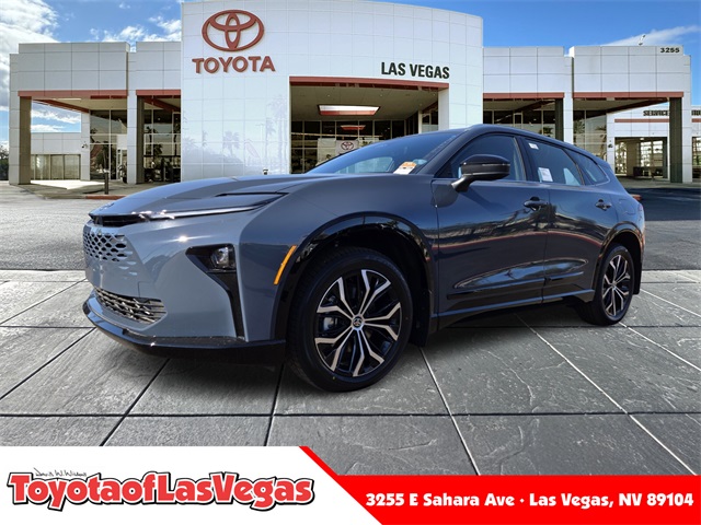 2025 Toyota Crown Signia XLE's photo