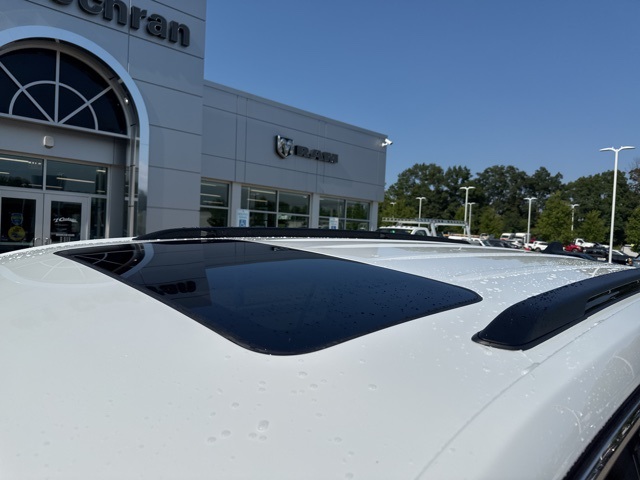 2025 Jeep Grand Cherokee Laredo X photo 4