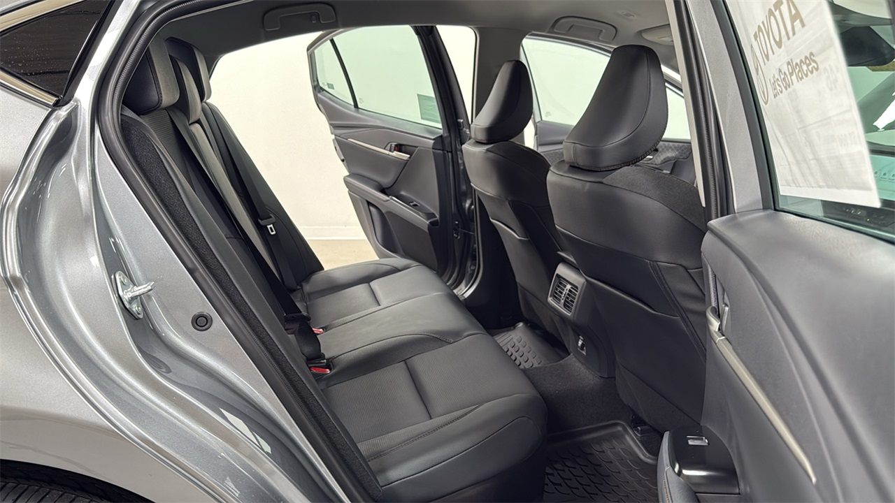 2026 Toyota Camry XLE photo 11