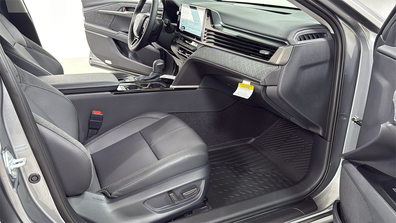 2026 Toyota Camry XLE photo 12