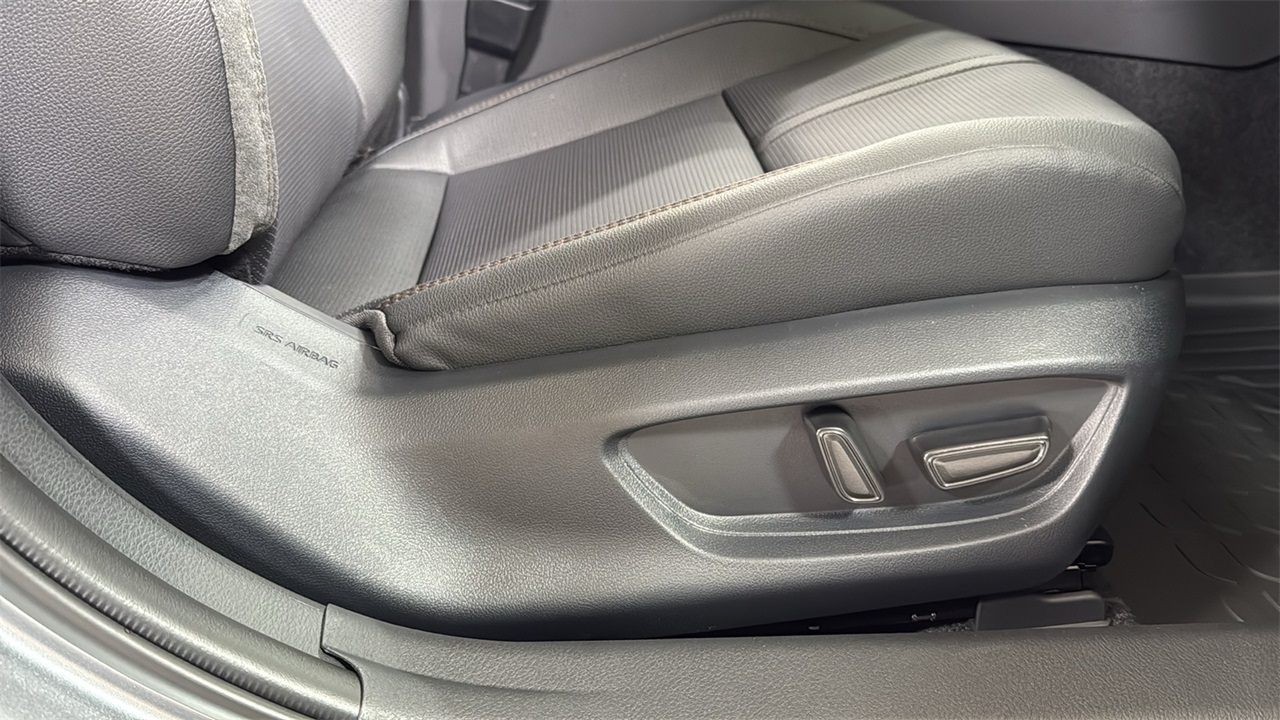 2026 Toyota Camry XLE photo 14