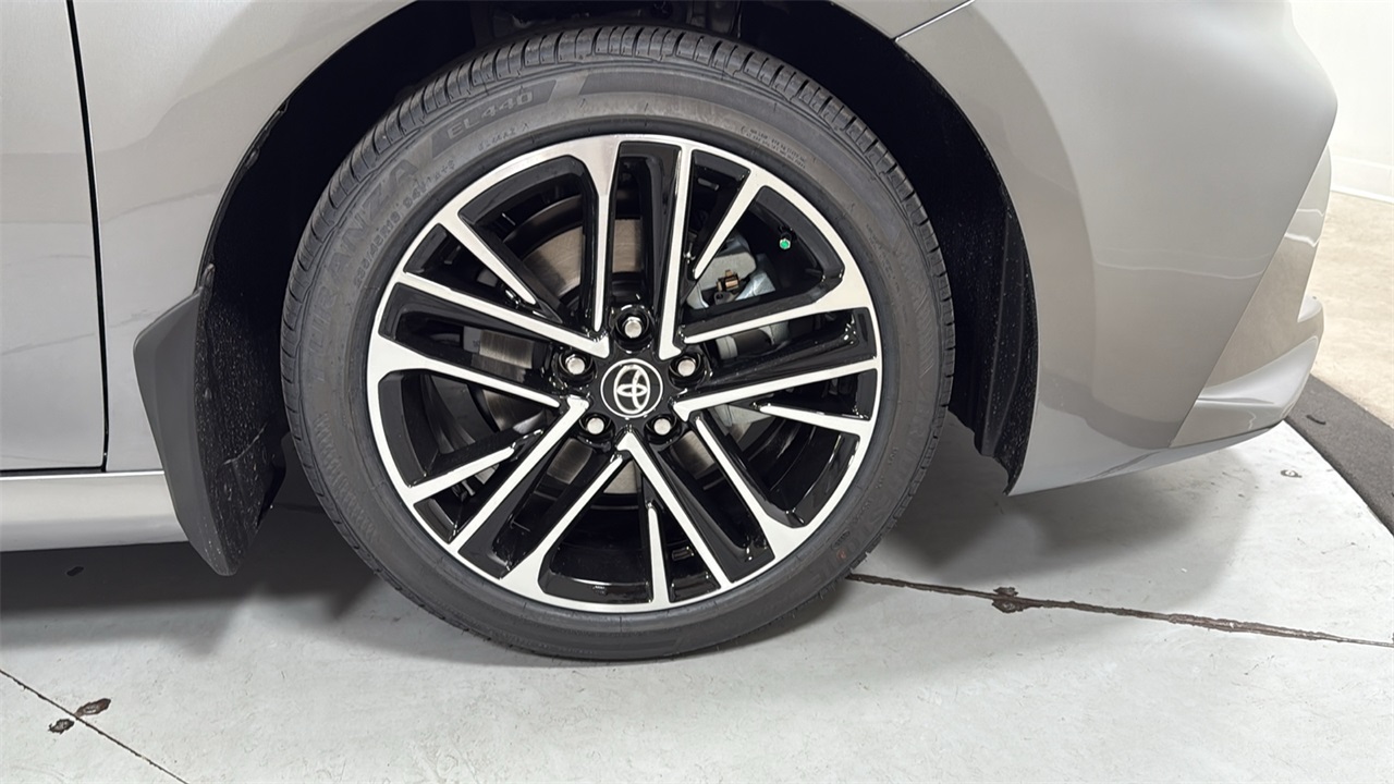 2026 Toyota Camry XLE photo 15