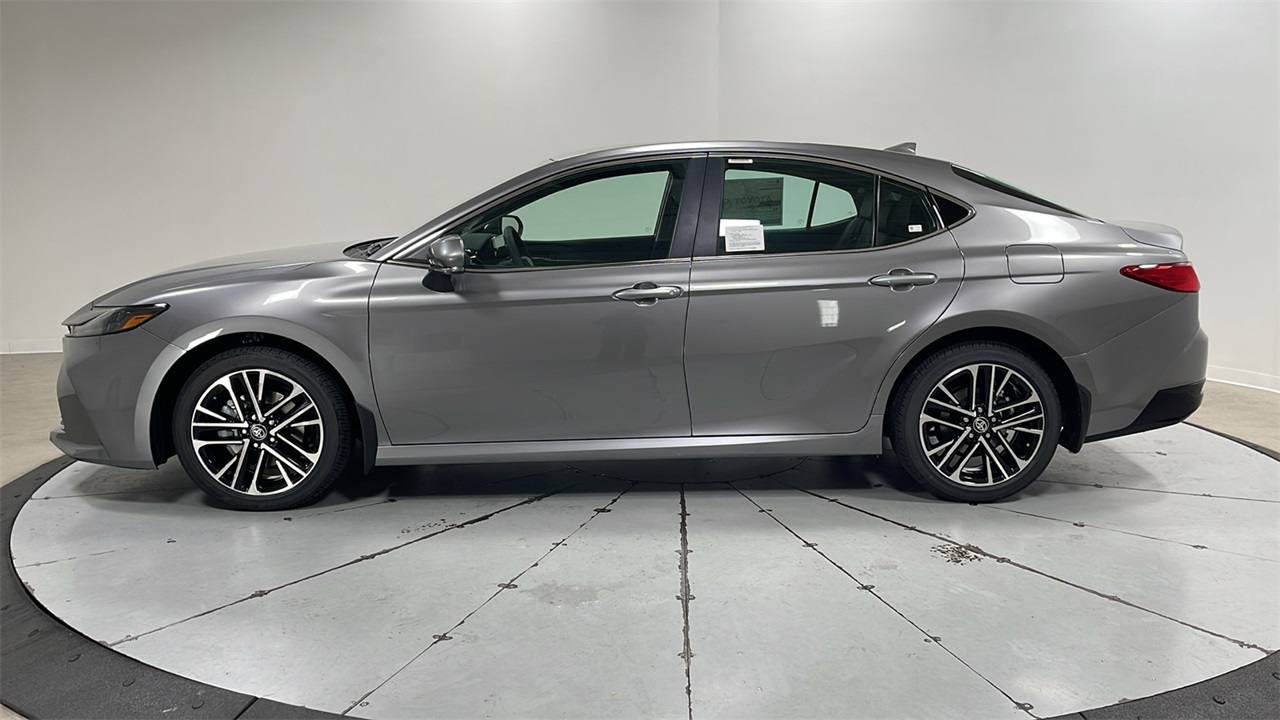 2026 Toyota Camry XLE photo 4