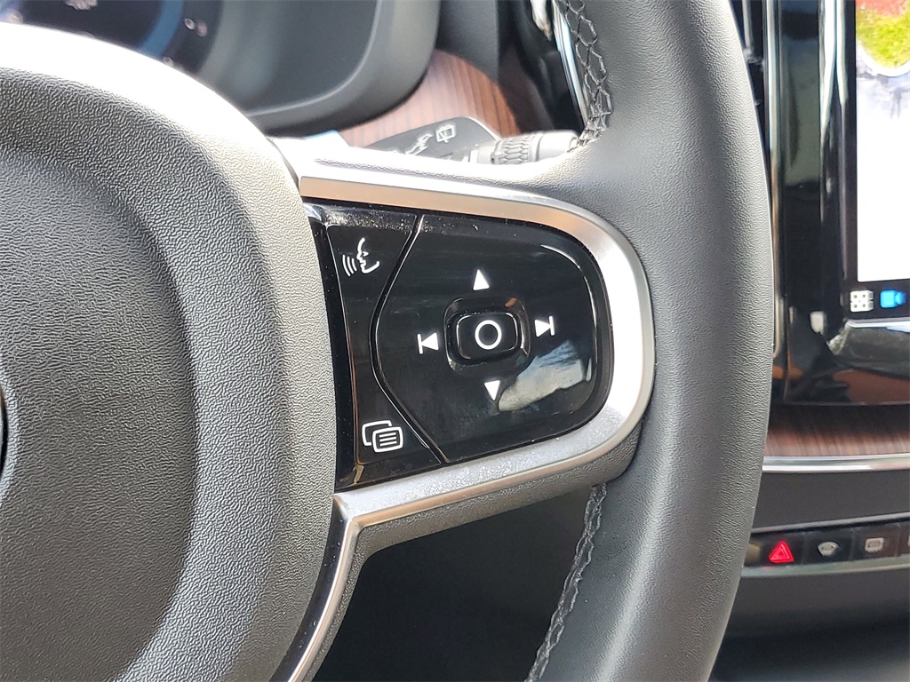 used 2024 Volvo XC60 car, priced at $33,719