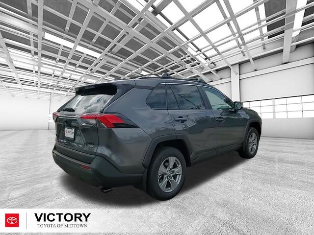 2025 Toyota RAV4 Hybrid XLE photo 3