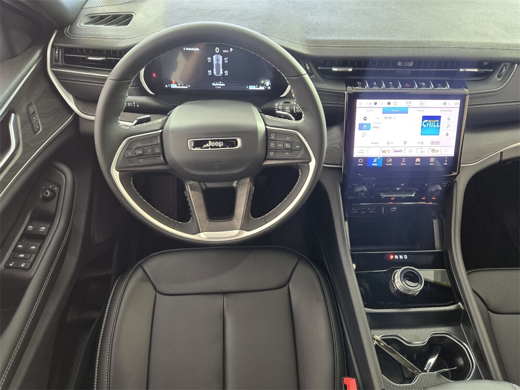 new 2025 Jeep Grand Cherokee car, priced at $32,245