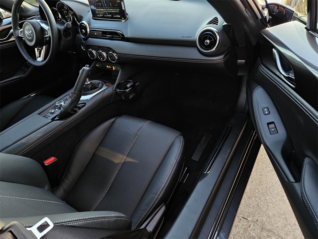 new 2025 Mazda MX-5 Miata RF car, priced at $38,986